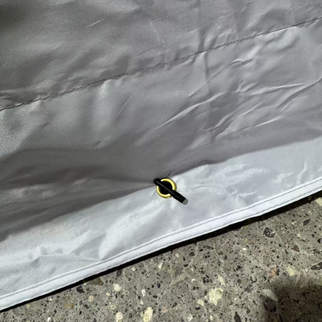 Foscadh Gluaisteán/Stórais Báistí agus Griandhíonach